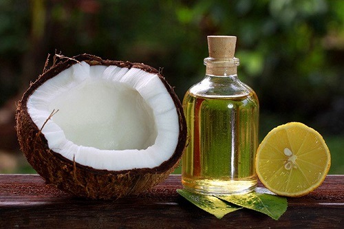 Cách chữa nám da tại nhà với dầu dừa